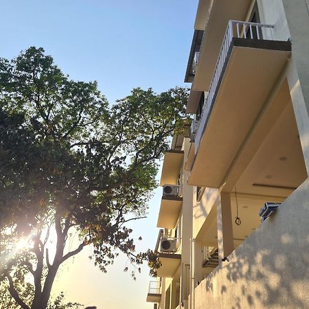 Mountain Hill Resort Лонавала Экстерьер фото